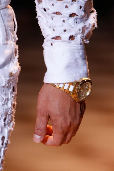 Look 24